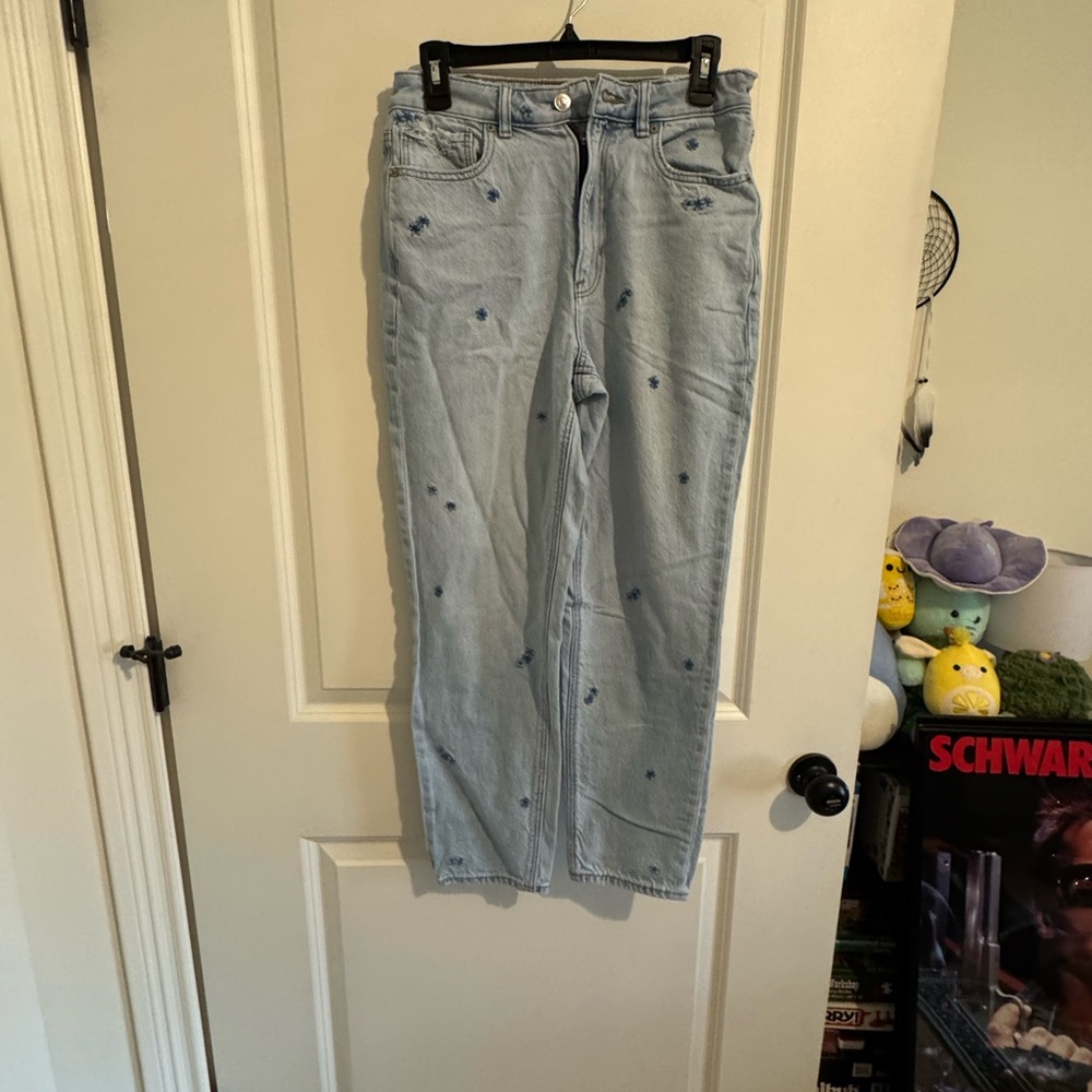 American Eagle Outfitters Light Blue Mom Jean